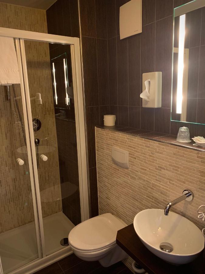 Hotel Augsburg Langemarck Екстериор снимка