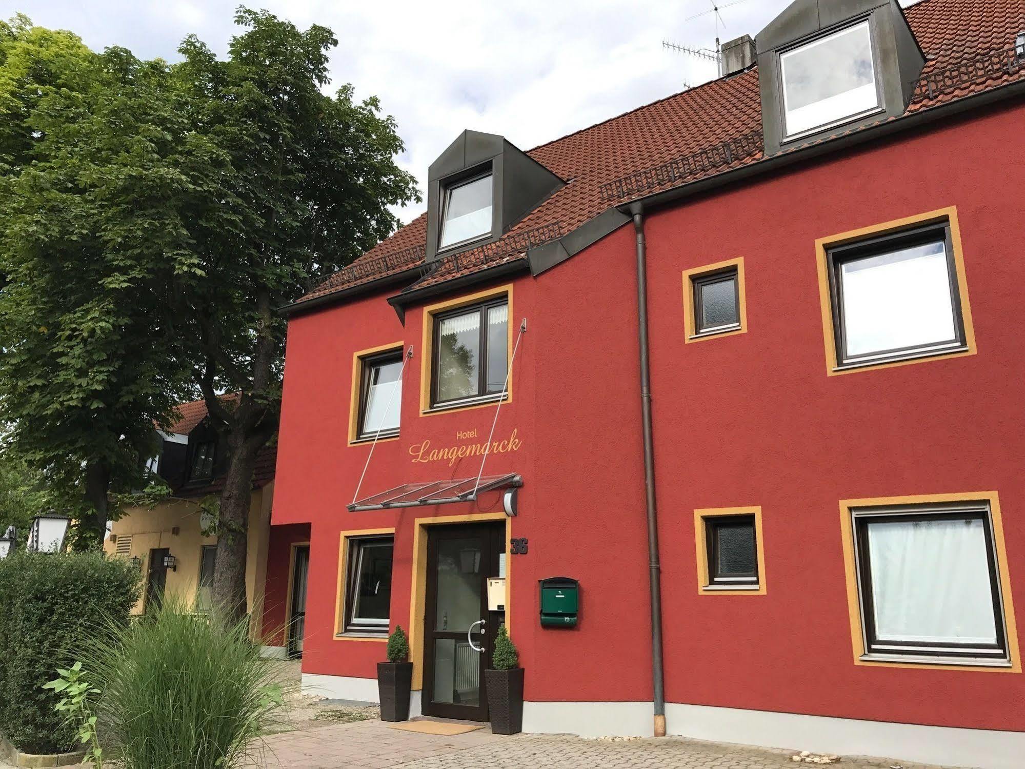 Hotel Augsburg Langemarck Екстериор снимка